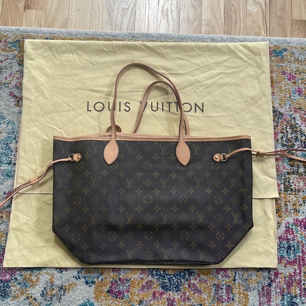 Neverfull- Louis Vuitton with Dustbag
